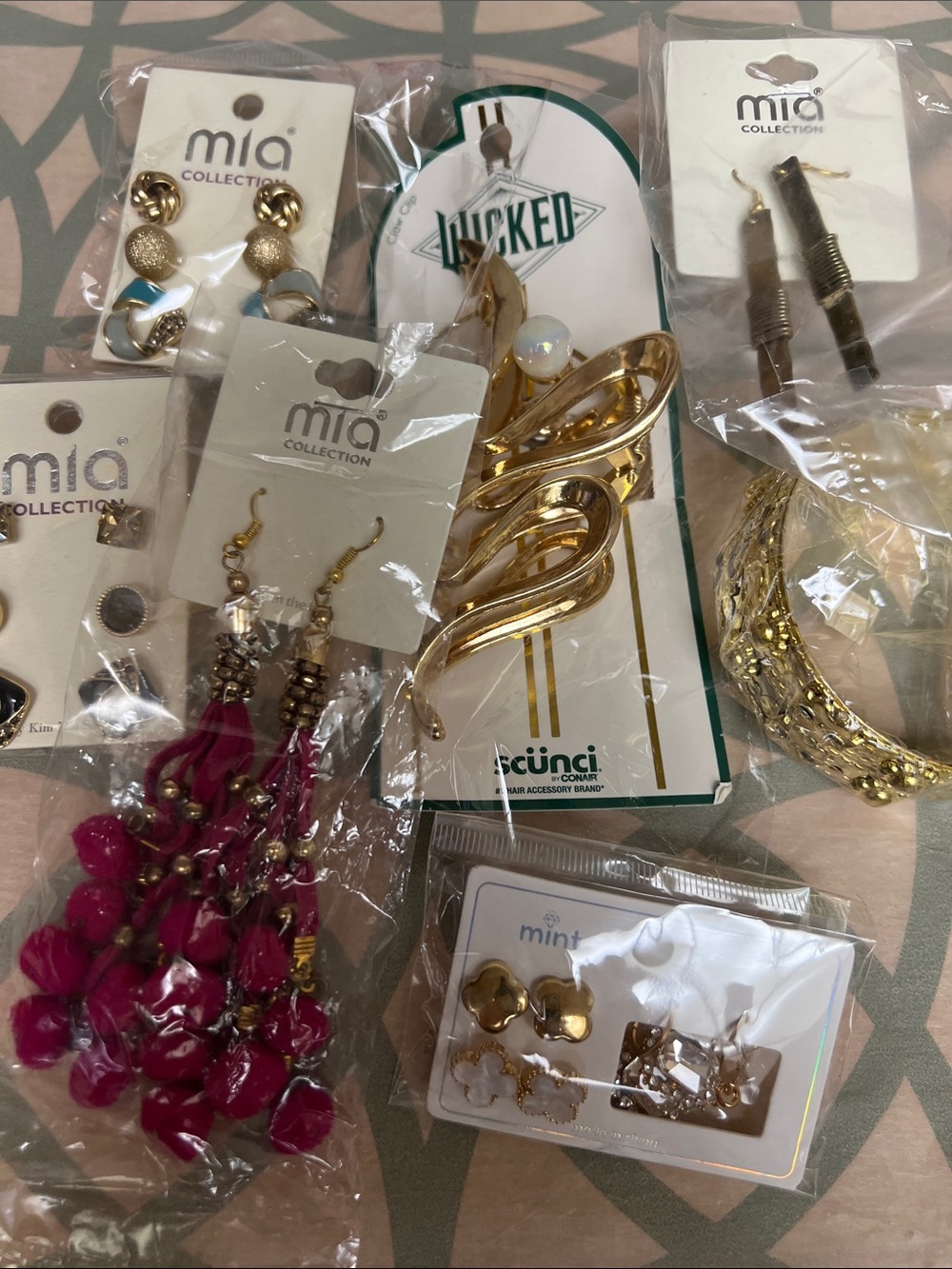 Gold Swirl Hair Clip + Assorted Gold & Pink Earrings Set